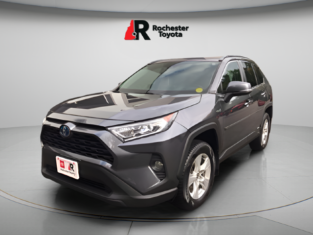 Used 2021 Gray Toyota XLE image 3