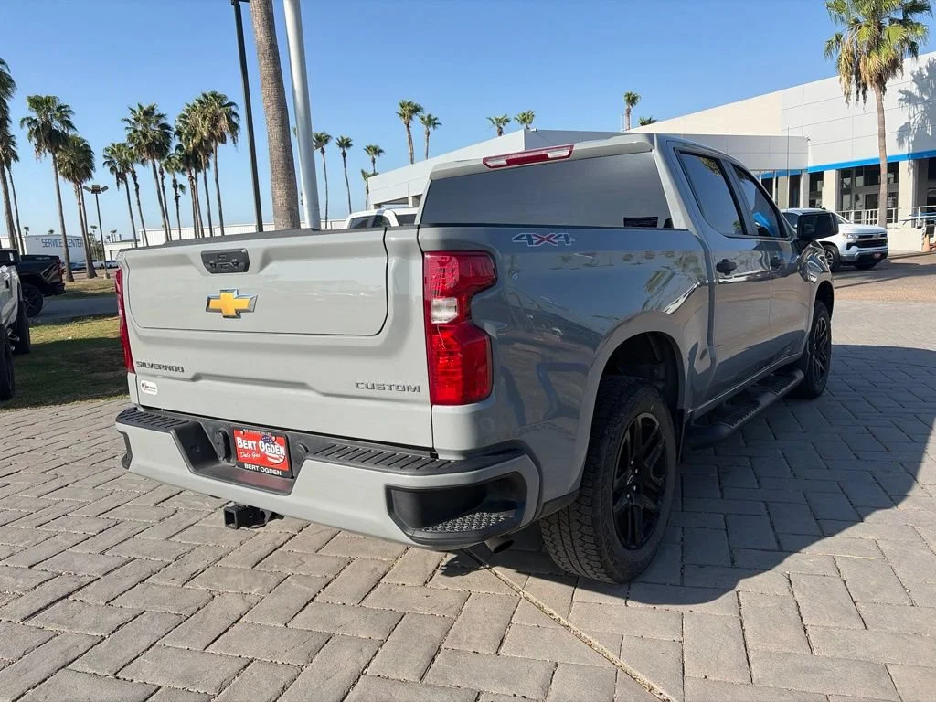 Used 2024 Slate Gray Metallic Chevrolet Custom image 4