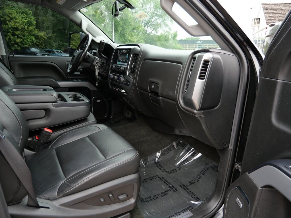 Used 2018 Black Chevrolet LTZ image 11