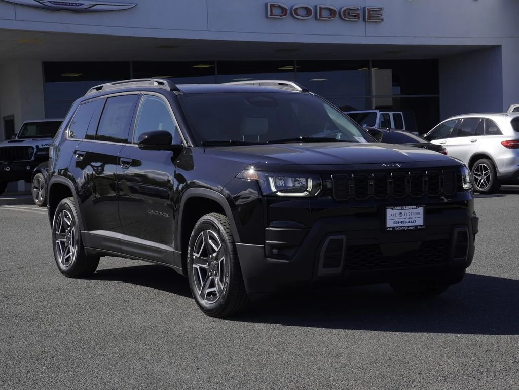 New 2026 Diamond Black Crystal Pearl-Coat Exterior Paint Jeep Limited image 1