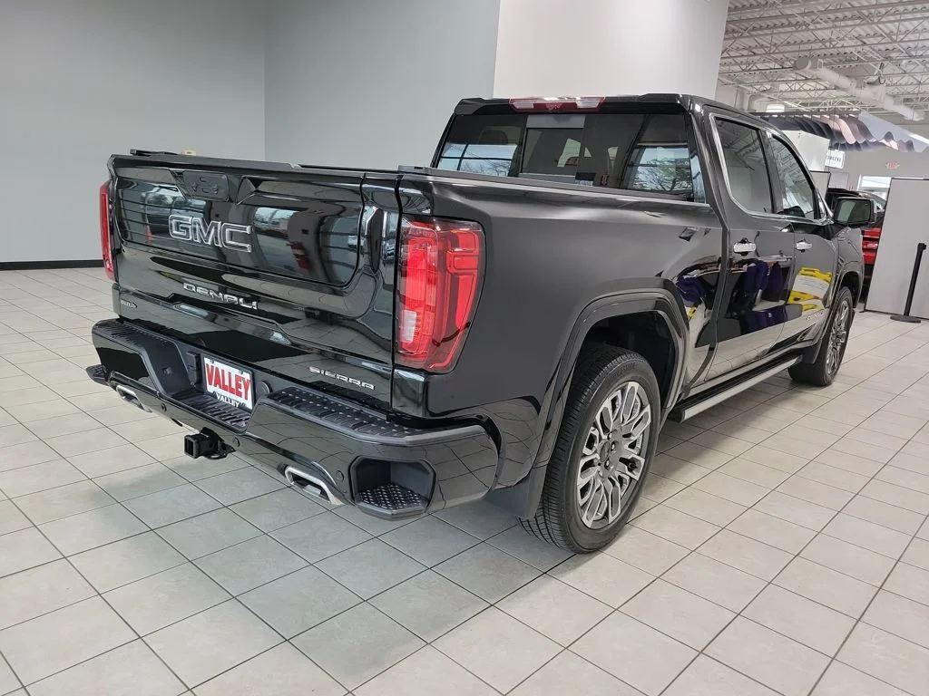 Used 2025 Black GMC Denali Ultimate image 11