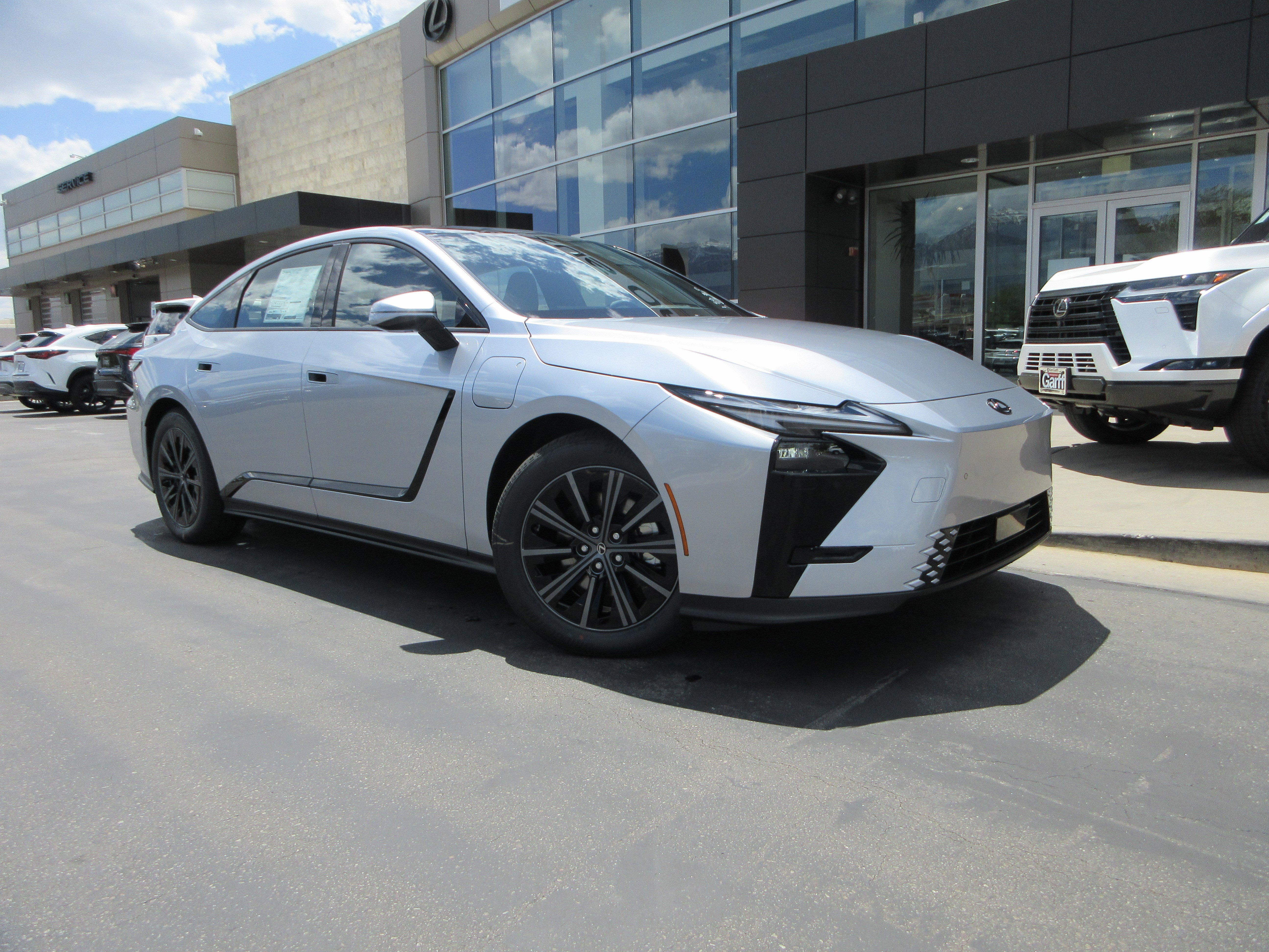 New 2026 Iridium Lexus PREMIUM AWD image 13