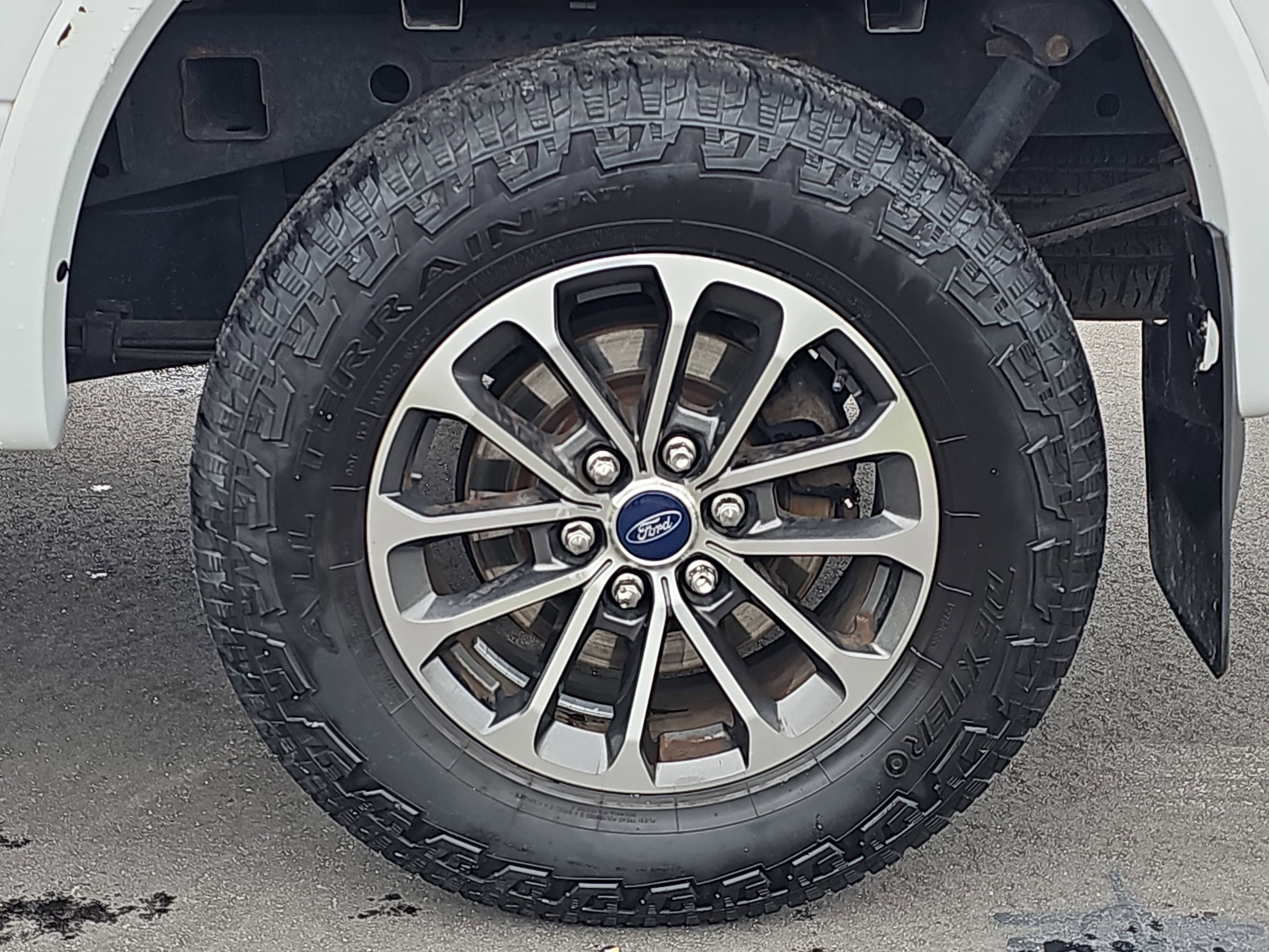 Used 2018 Oxford White Ford XLT image 33