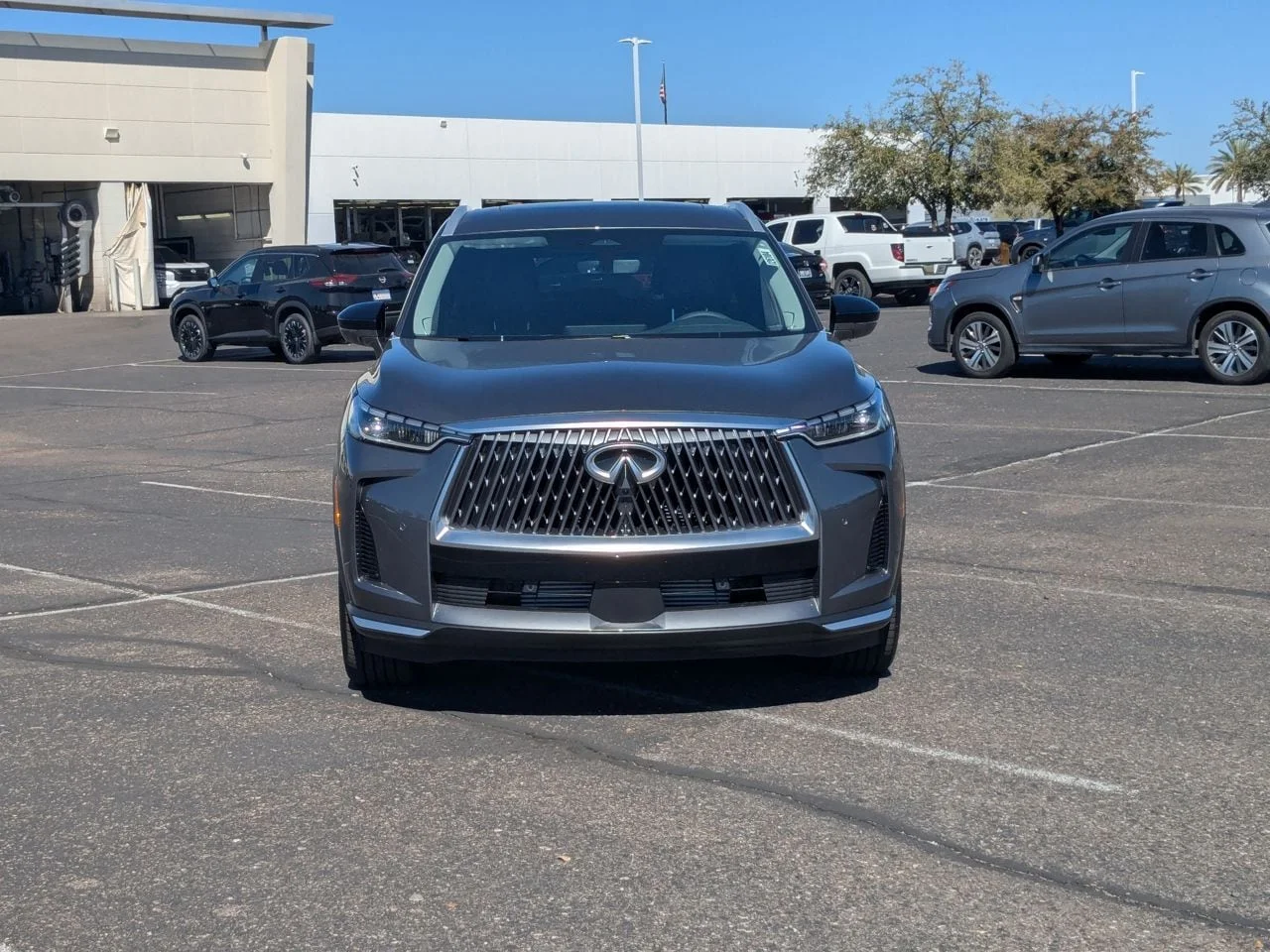 Certified Used 2026 Graphite Shadow INFINITI Luxe image 8