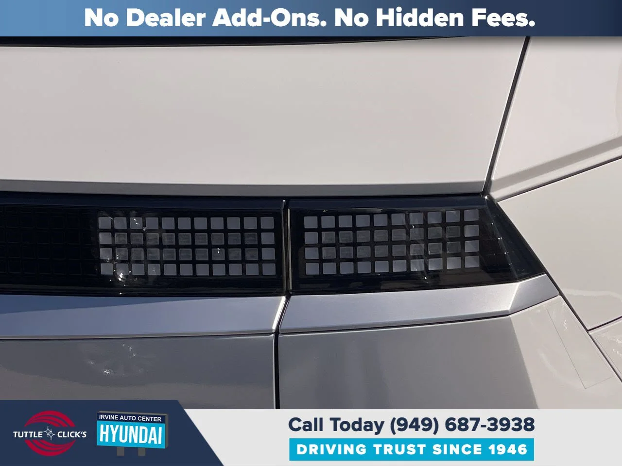 Used 2024 CYBER GRAY HYUNDAI SEL image 18