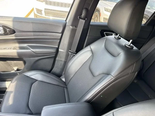 New 2026 Silver Jeep Latitude image 18