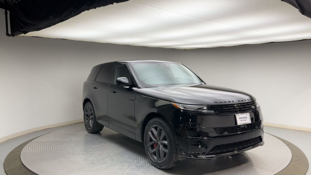 Used 2024 Santorini Black Metallic Land Rover Dynamic SE image 8
