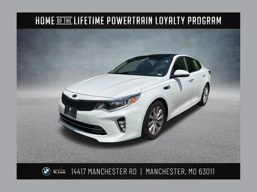 Used 2018 White Kia S image 1