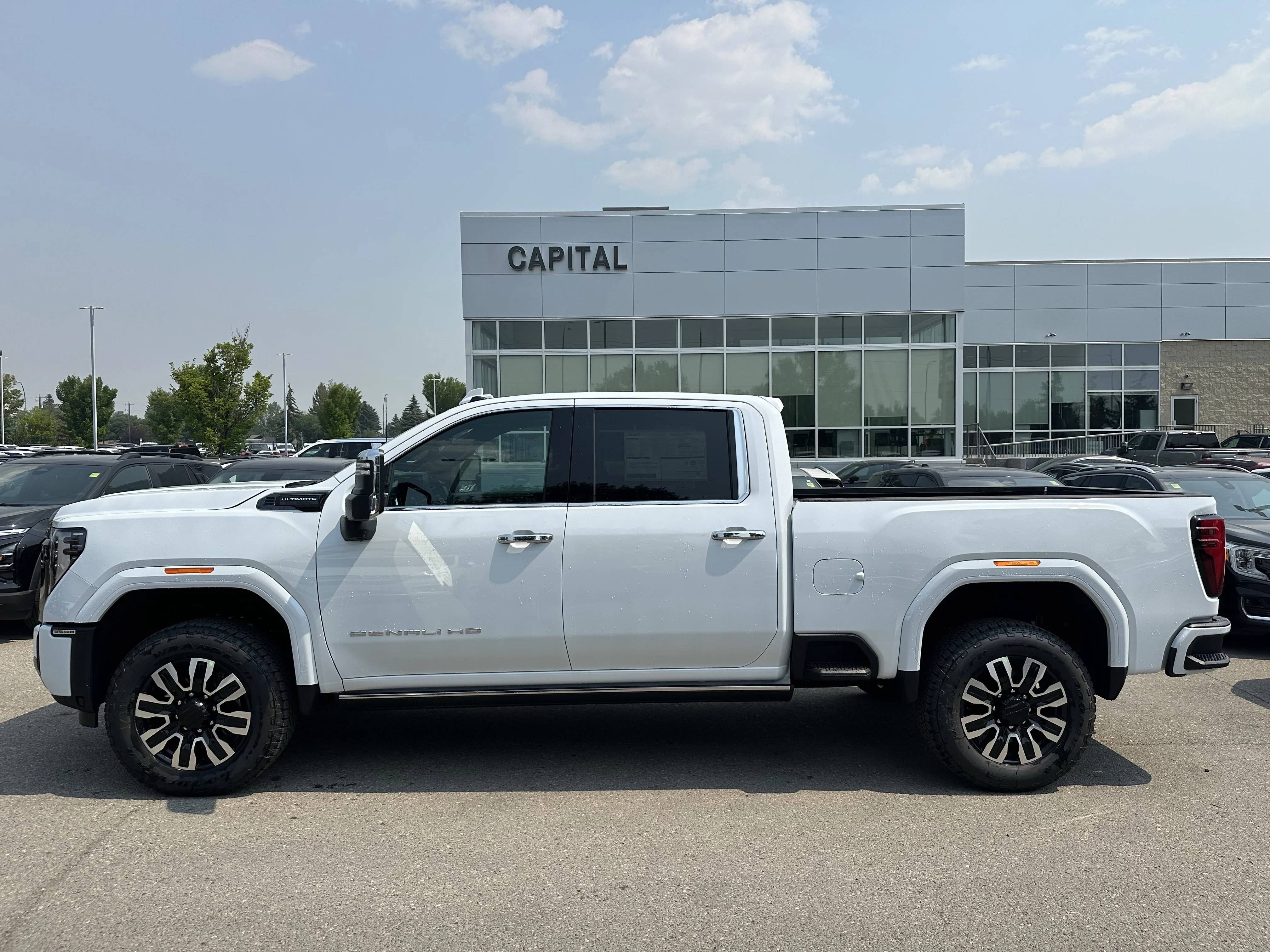 New 2026 Polar White Tricoat GMC Denali Ultimate image 3