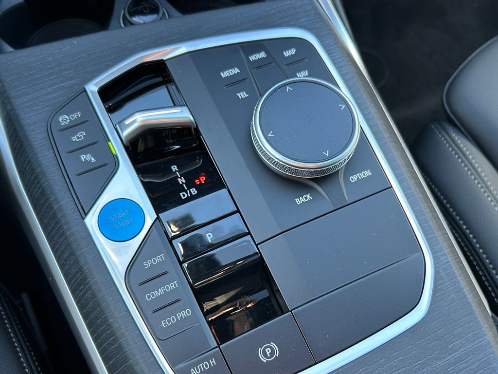New 2026 Tanzanite Blue II Metallic BMW eDrive40 image 28