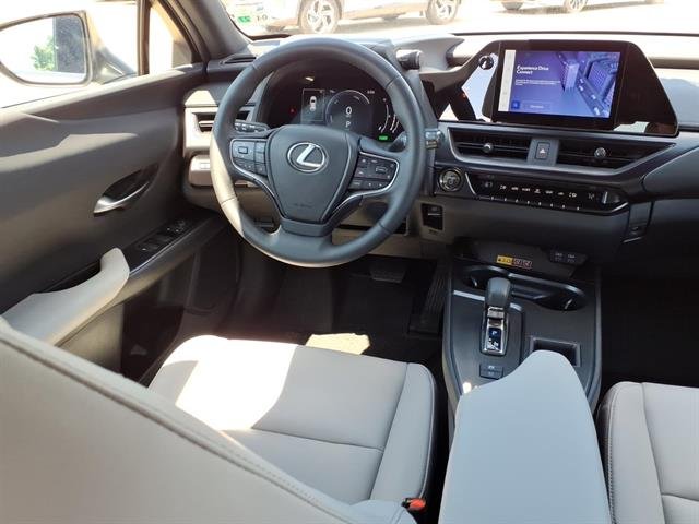 Certified Used 2025 Iridium Lexus UX 300h image 4