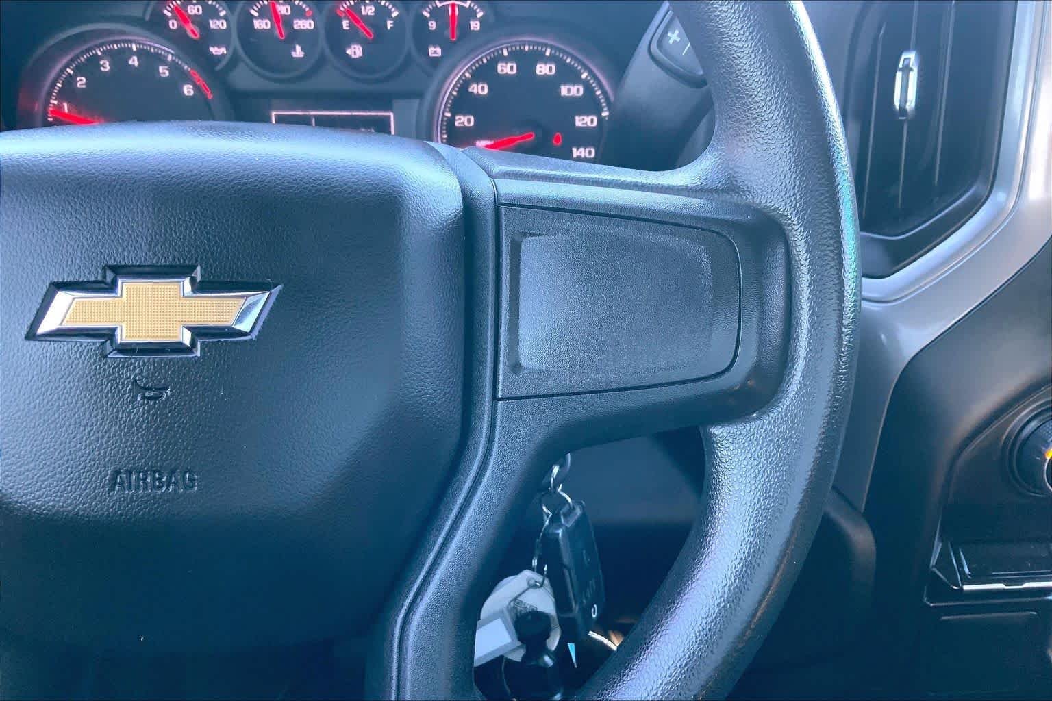 Used 2022 Satin Steel Metallic Chevrolet Custom image 23