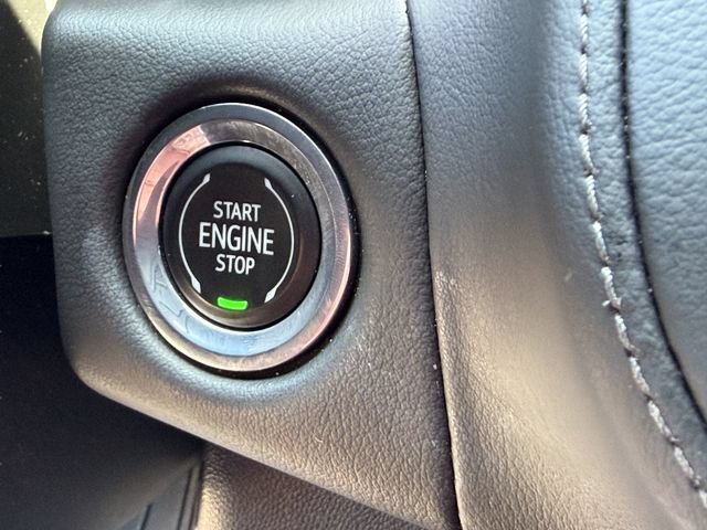 Used 2023 Black Chevrolet Z71 image 35