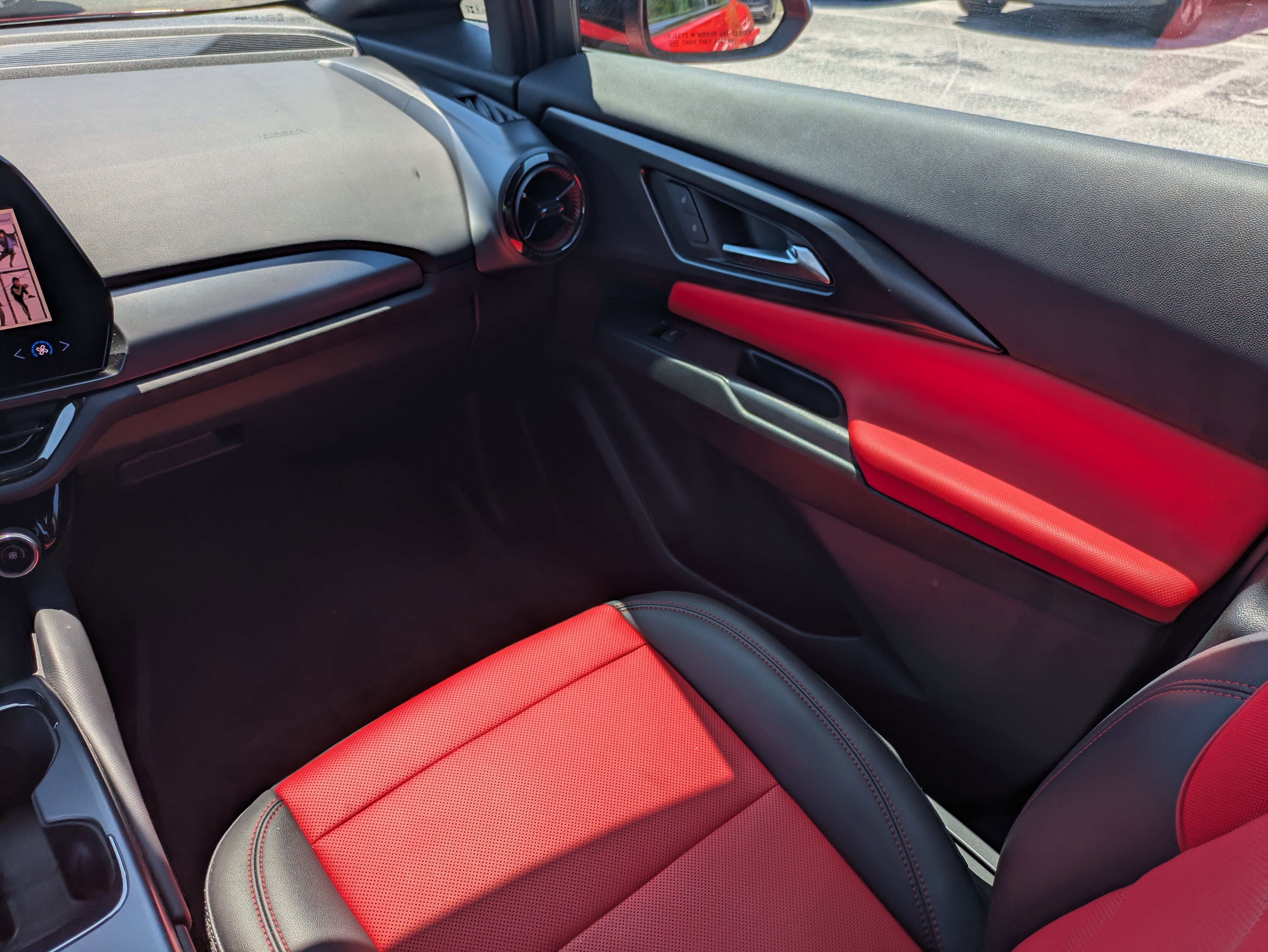 Used 2025 Habanero Orange Chevrolet RS image 13