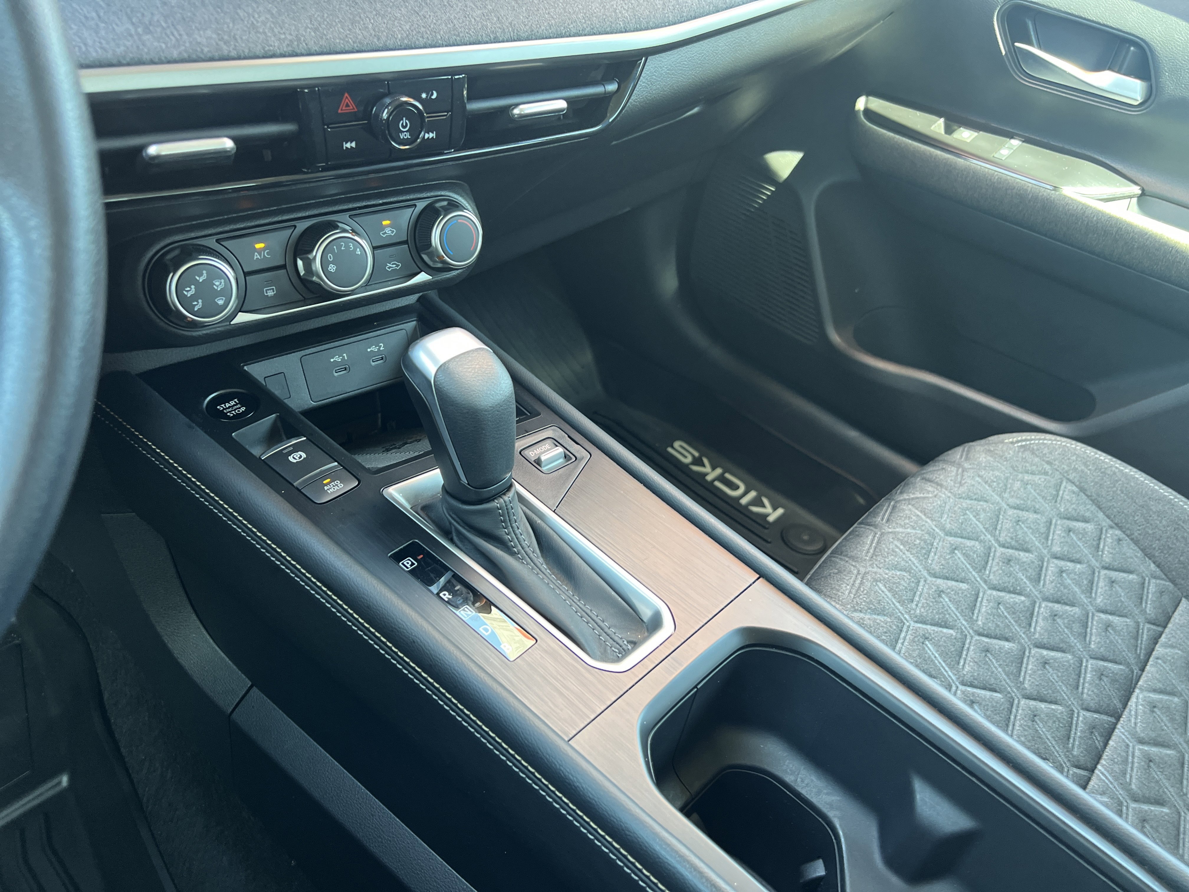 Used 2025 Gun Metallic Nissan SV image 25