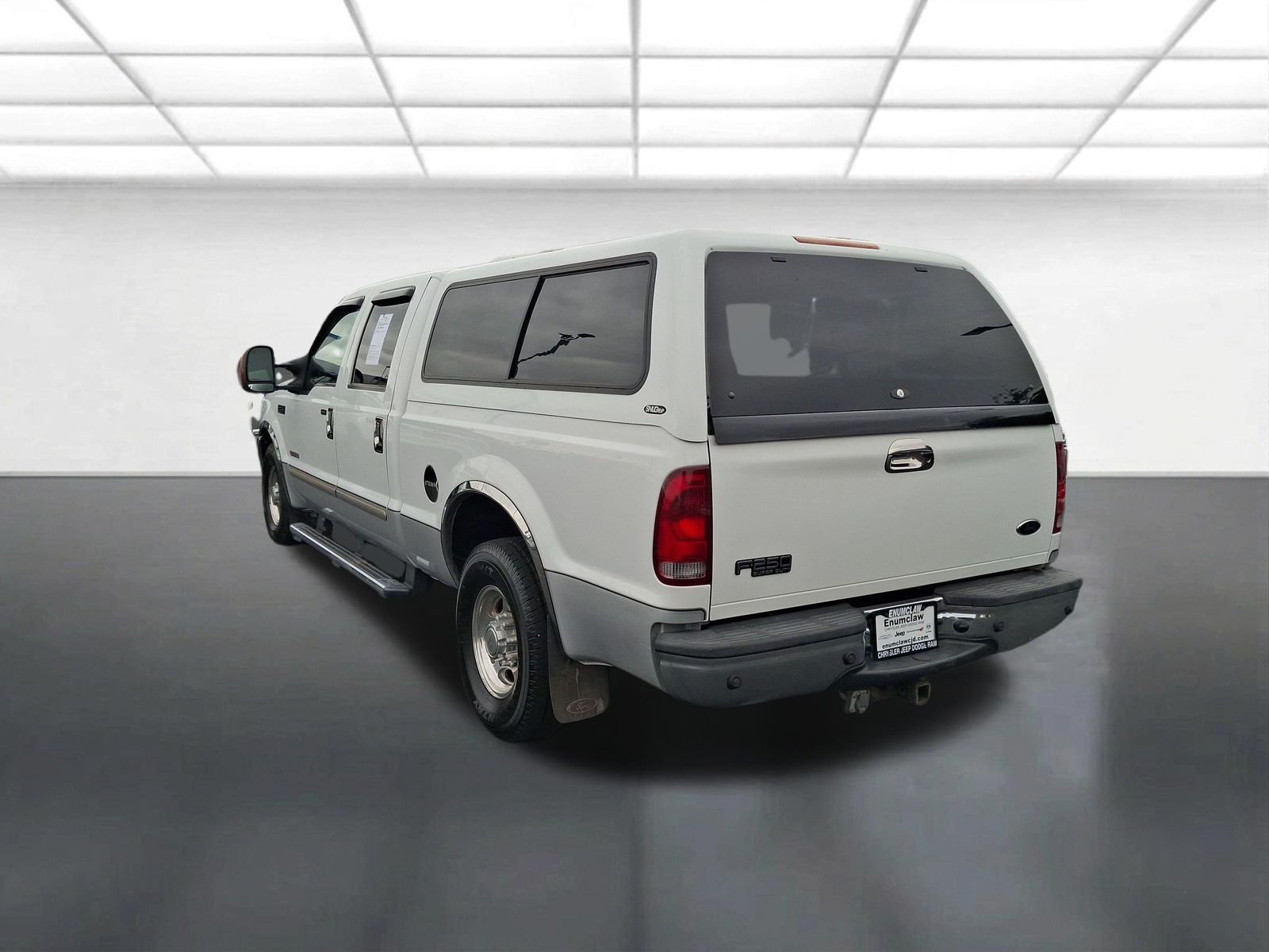 Used 2004 White Ford XL image 5