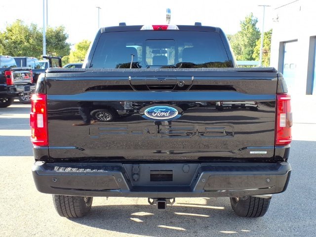Used 2022 Black Metallic Ford XLT image 4