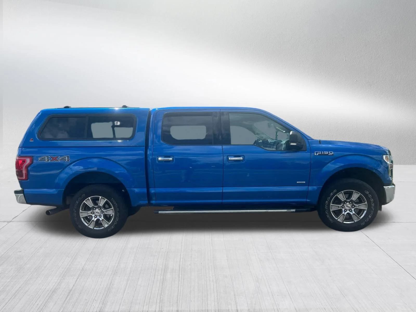 Used 2016 Blue Flame Metallic Ford XLT image 7