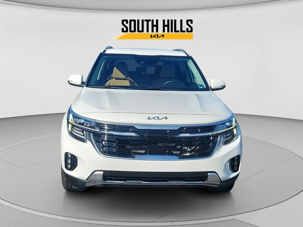 Used 2024 White Kia SX image 8