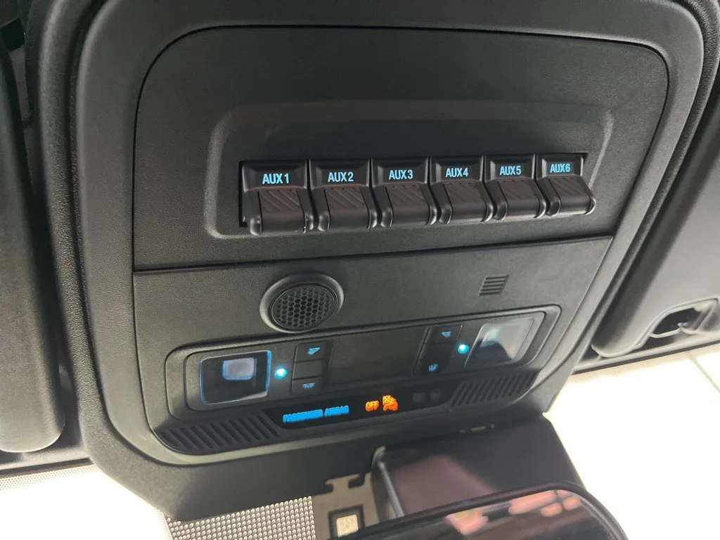 Used 2024 Gray Ford Badlands image 18