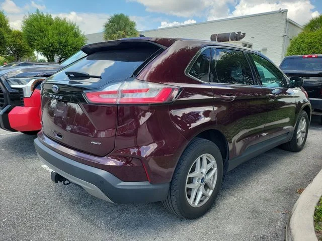 Used 2022 Red Ford SEL image 3