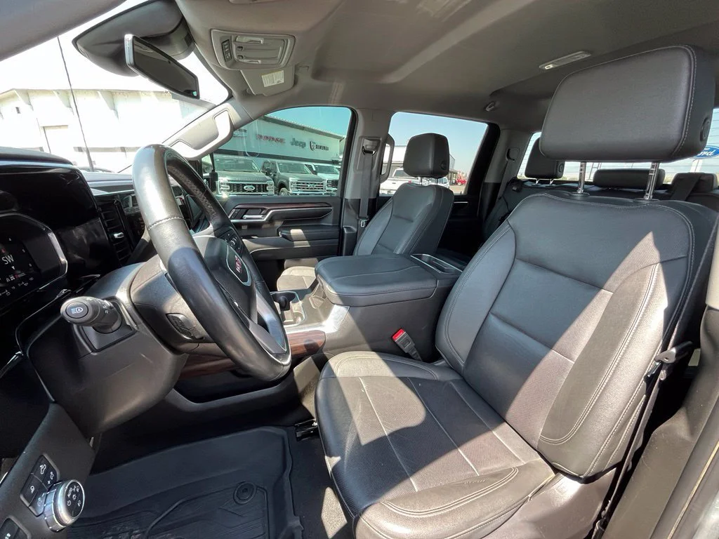 Used 2024 Sterling Metallic GMC SLT image 9