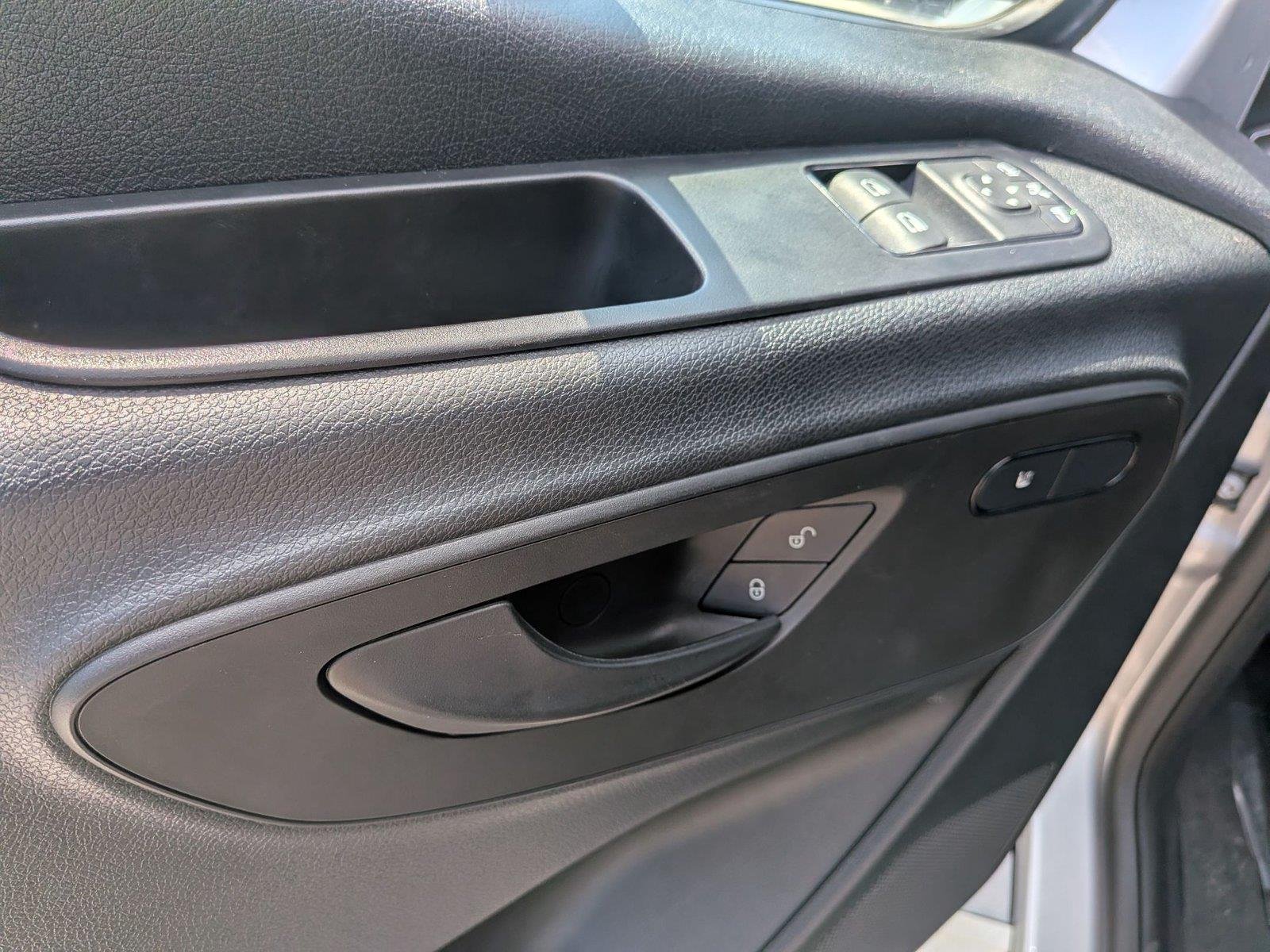 Used 2021  Mercedes-Benz  image 14
