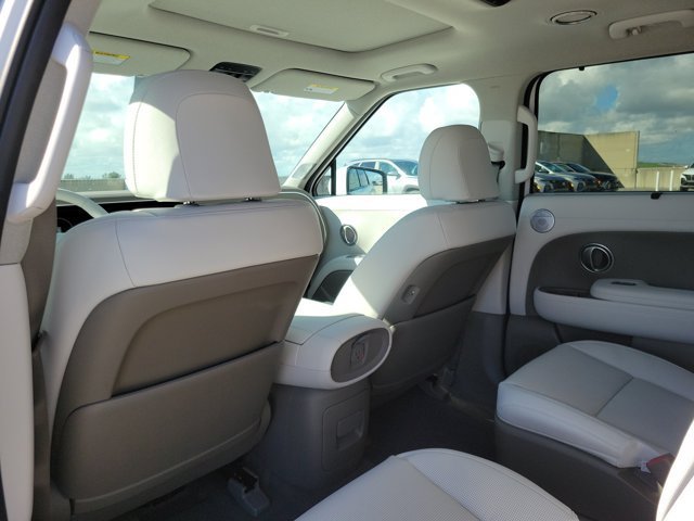 New 2027 White Hyundai Limited image 7