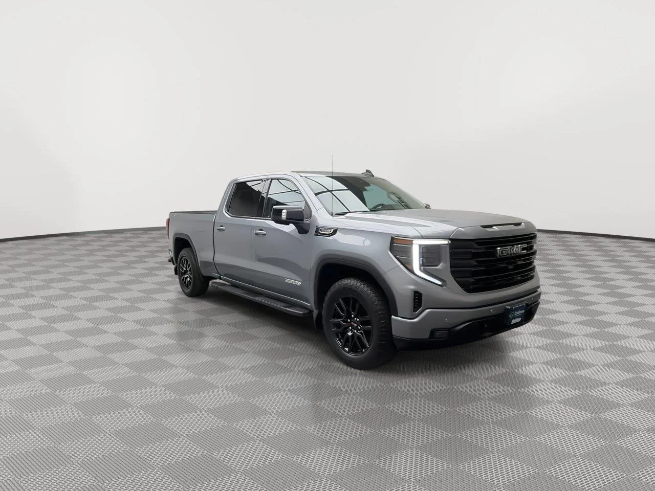 Used 2025 Sterling Metallic GMC Elevation image 40