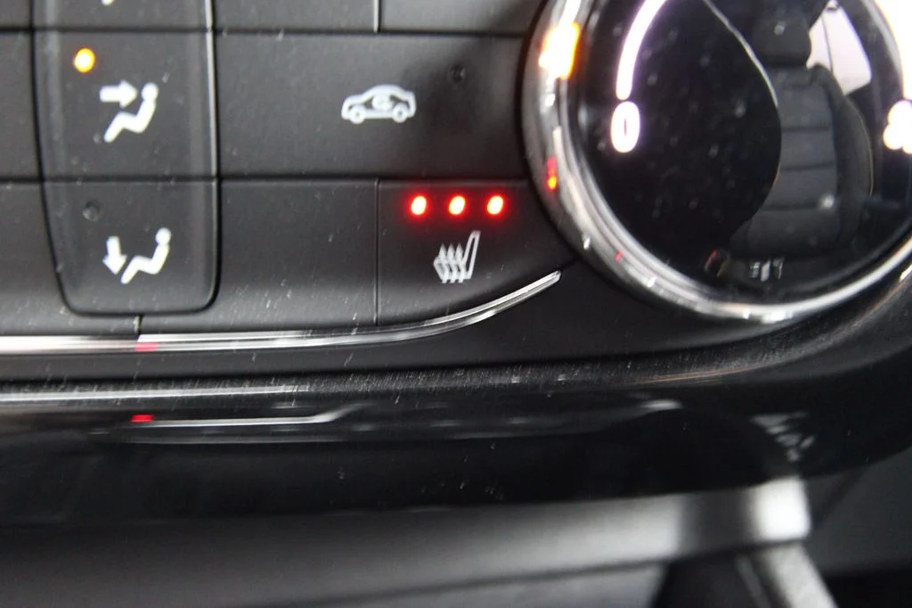 Used 2025 Beige Chevrolet ACTIV image 13
