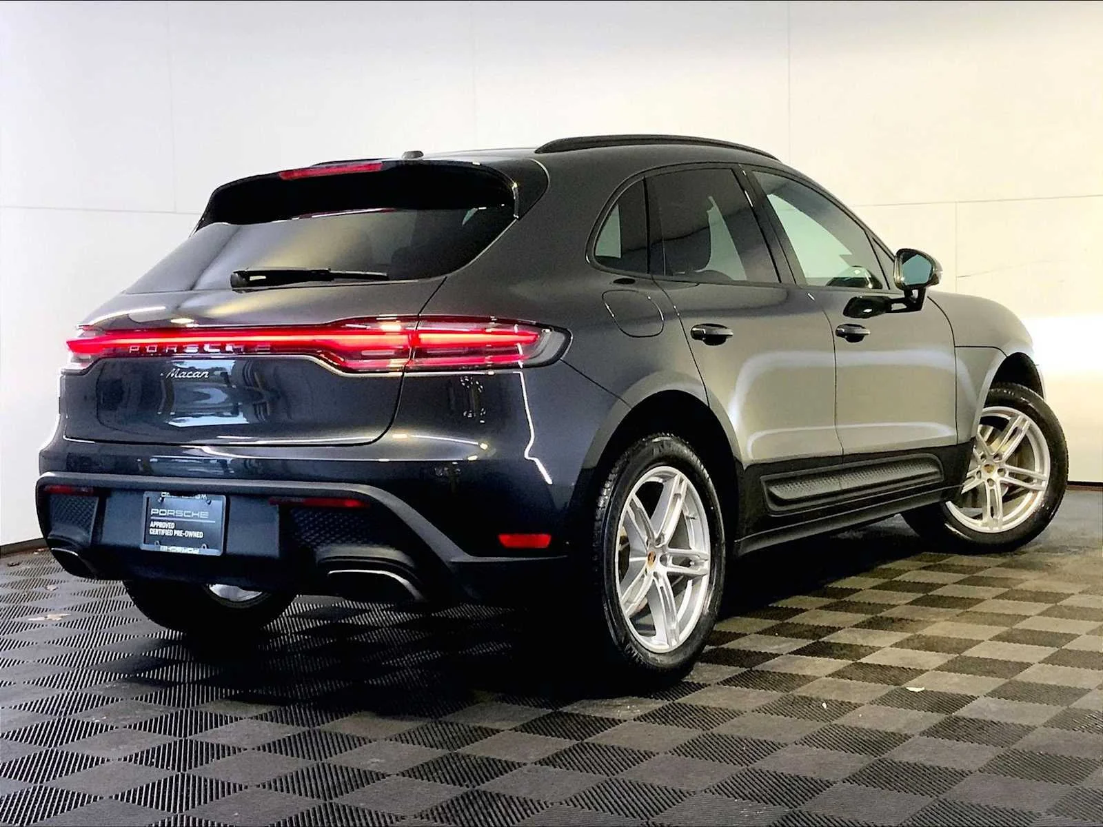 2026 Porsche Macan Base - Photo 7