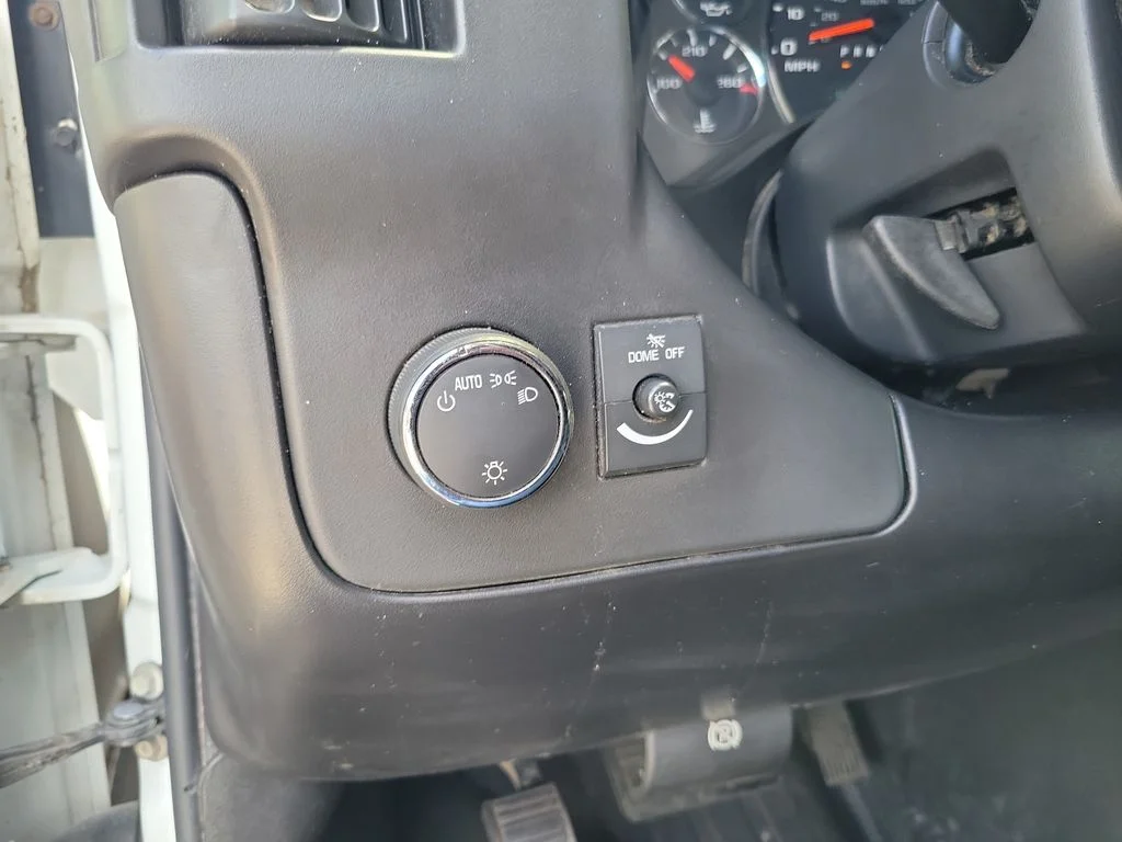 Used 2012 White GMC Work Van image 23