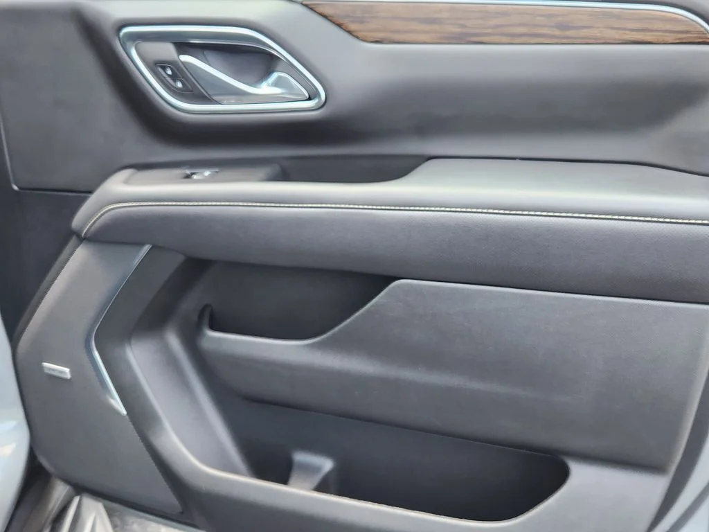 Used 2023 Sterling Gray Metallic Chevrolet Premier image 15
