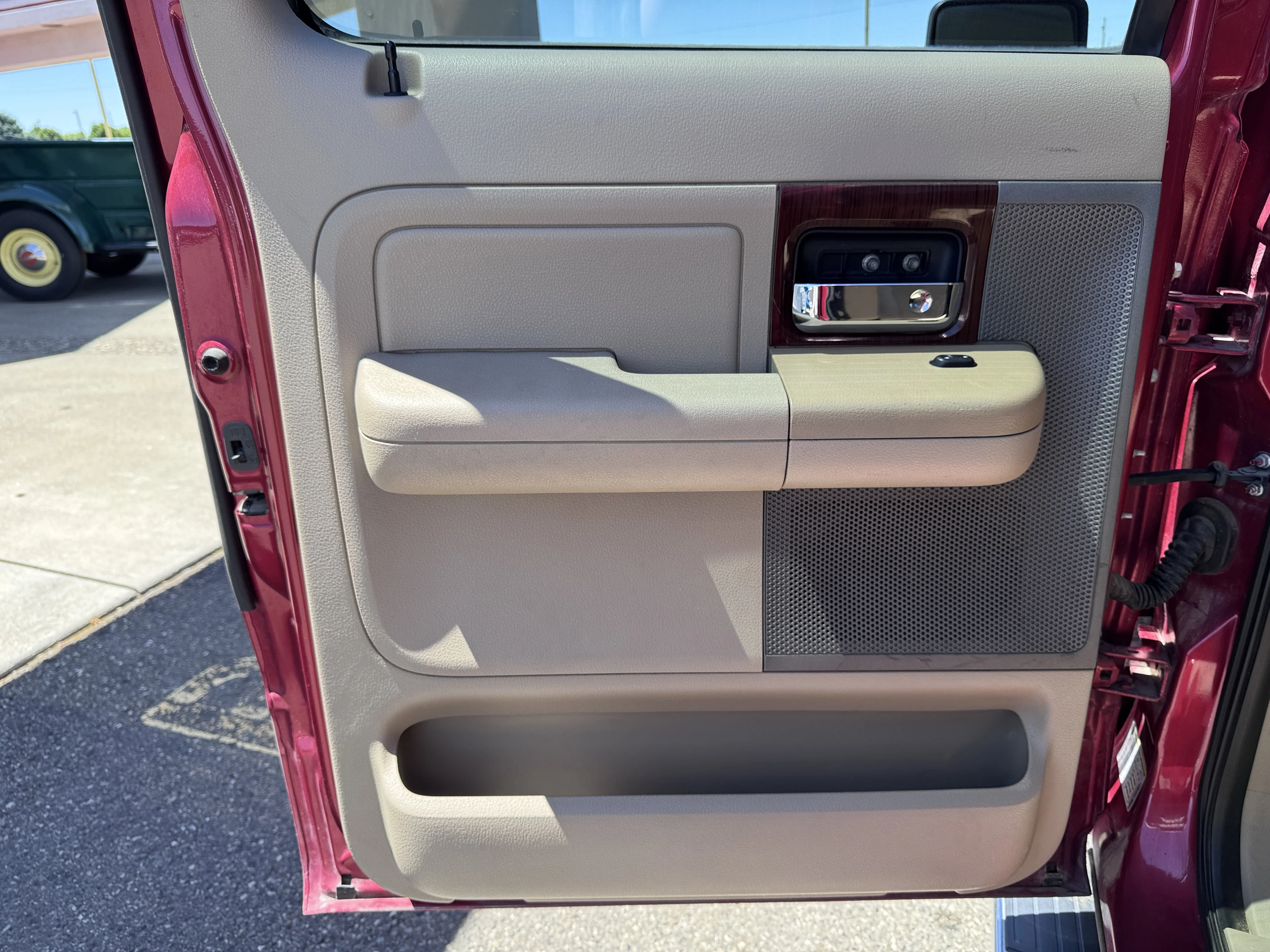 Used 2008  Ford FX4 image 34