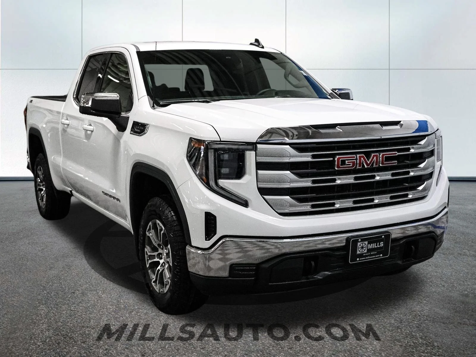New 2026 White GMC SLE image 11