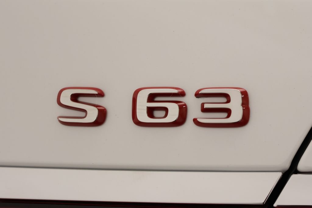 New 2026 MANUFAKTUR Moonlight White Metallic Mercedes-Benz S 63 E AMG® image 10