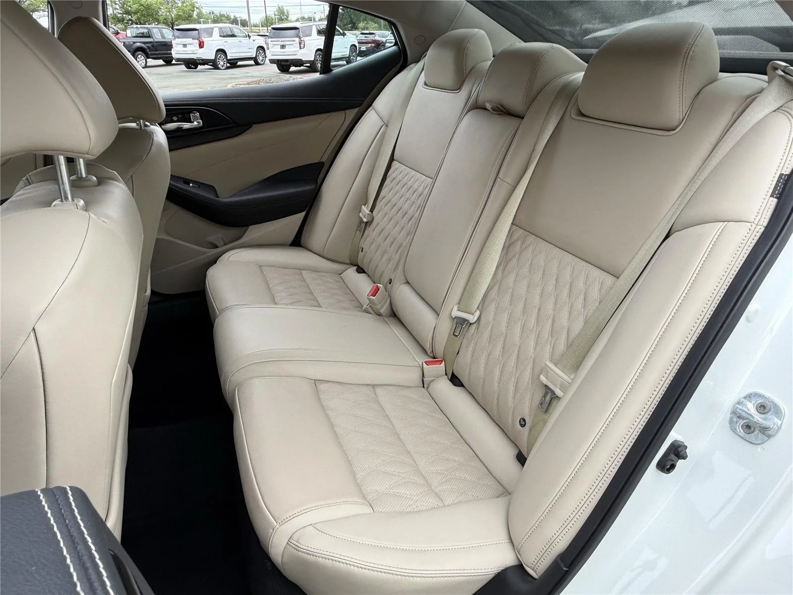 Used 2023 Pearl White Tricoat Nissan Platinum image 18
