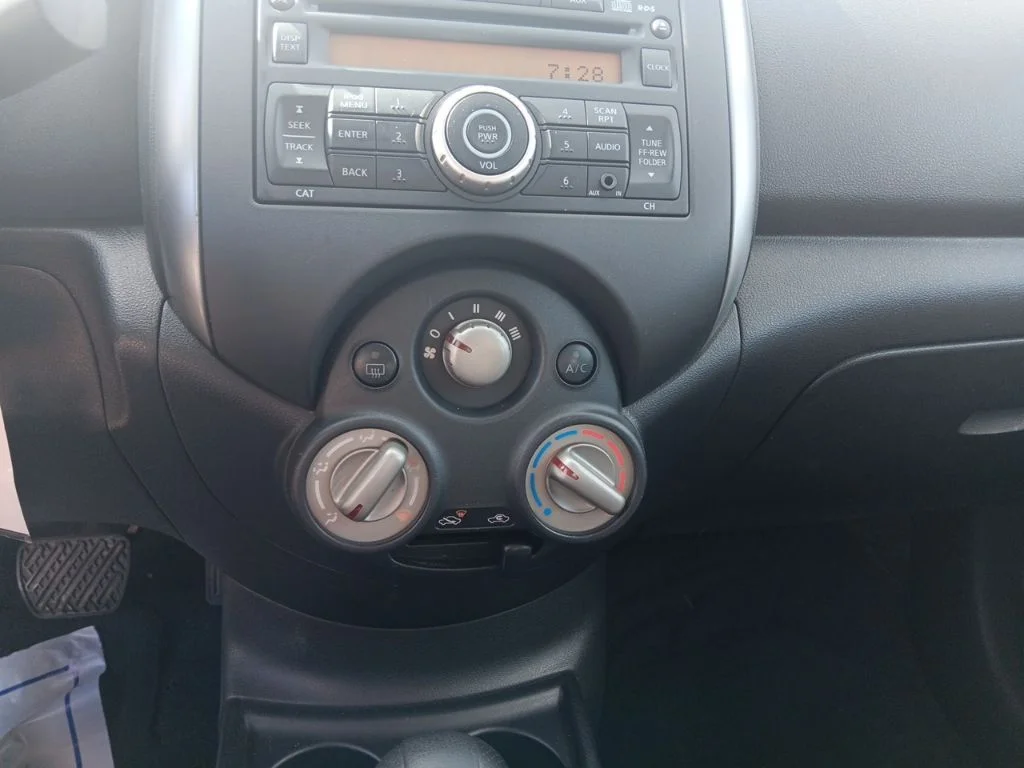 Used 2012 Brilliant Silver Metallic Nissan 1.6 SV image 21