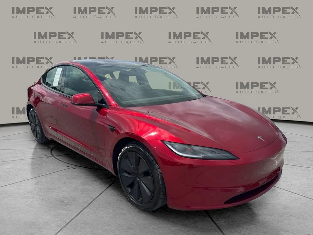 Used 2024  Tesla Long Range image 7