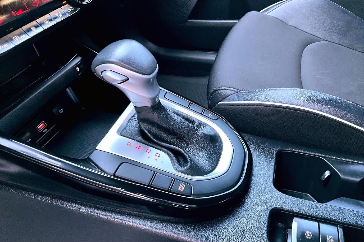 Used 2024 Gravity Gray Kia GT-Line image 16