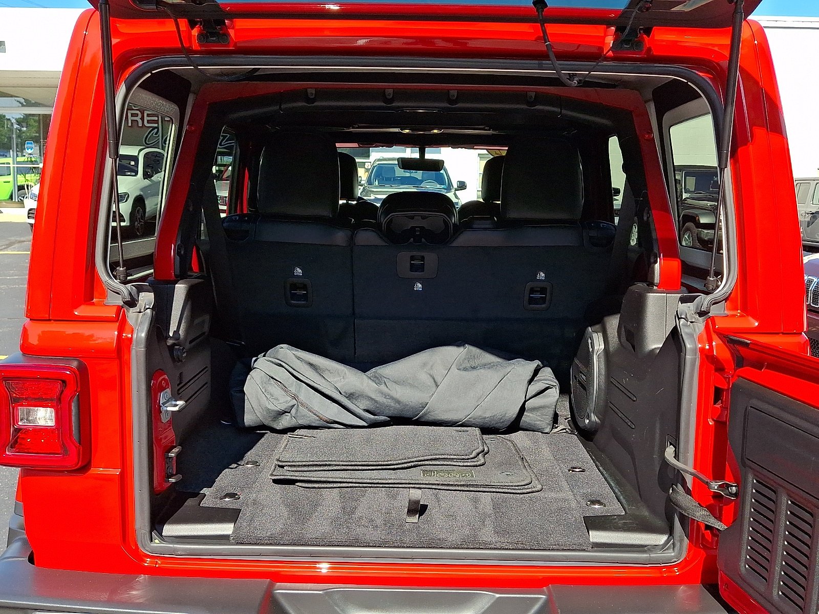 Certified Used 2022 Firecracker Red Clearcoat Jeep Unlimited Sahara Altitude image 29