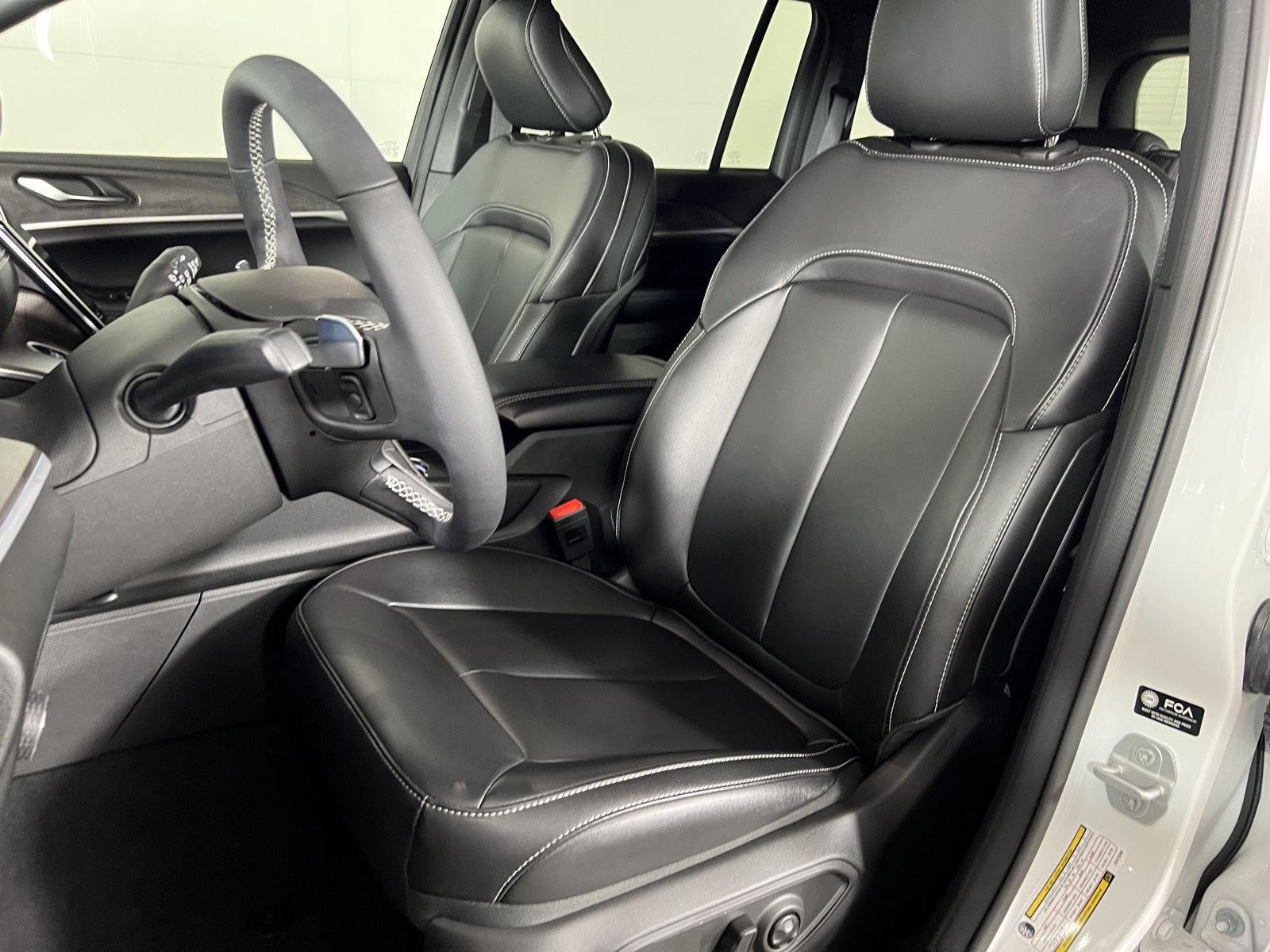 Used 2025 Bright White Clearcoat Jeep Limited image 11