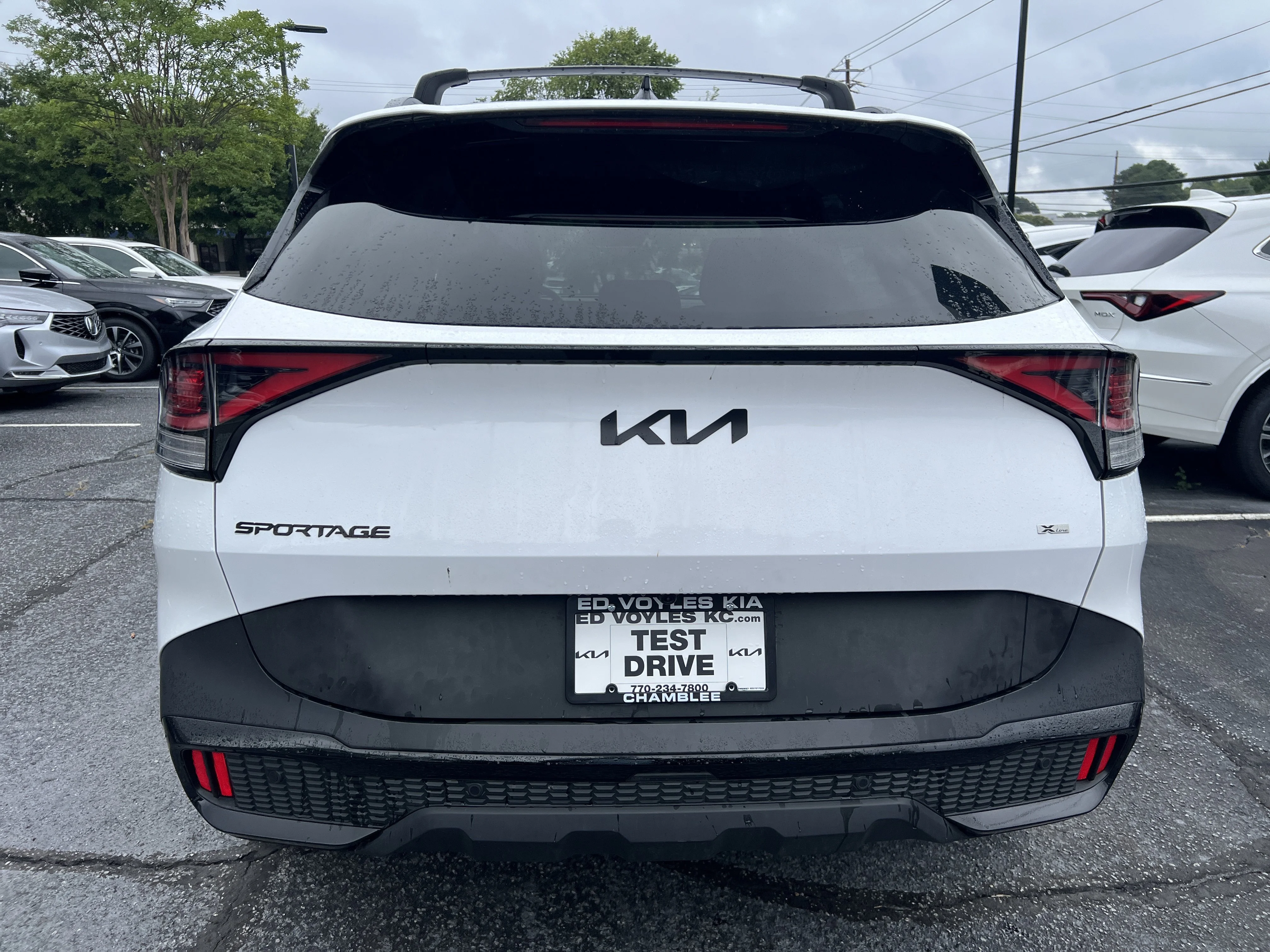Used 2025 Glacial White Pearl Kia X-Line image 4
