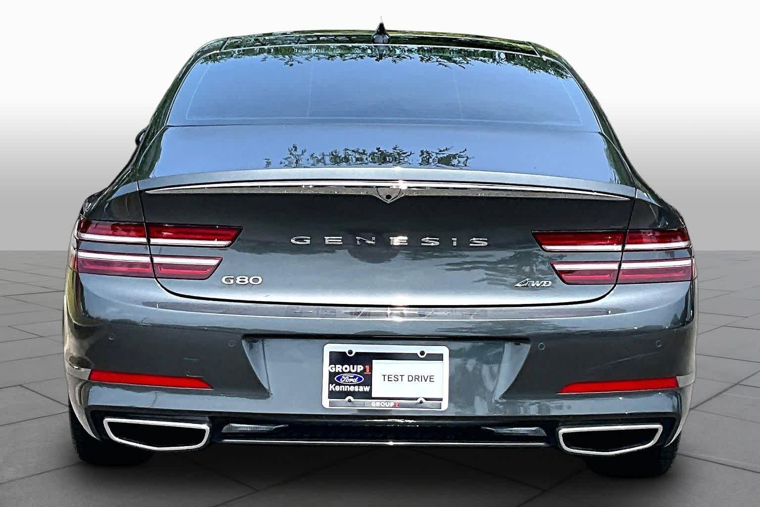 Used 2022 Makalu Gray Genesis 2.5T image 5
