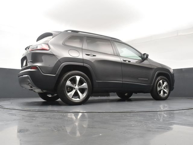 Used 2022 Gray Jeep Limited image 24