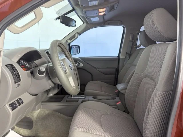 Used 2016 Brown Nissan SV image 111