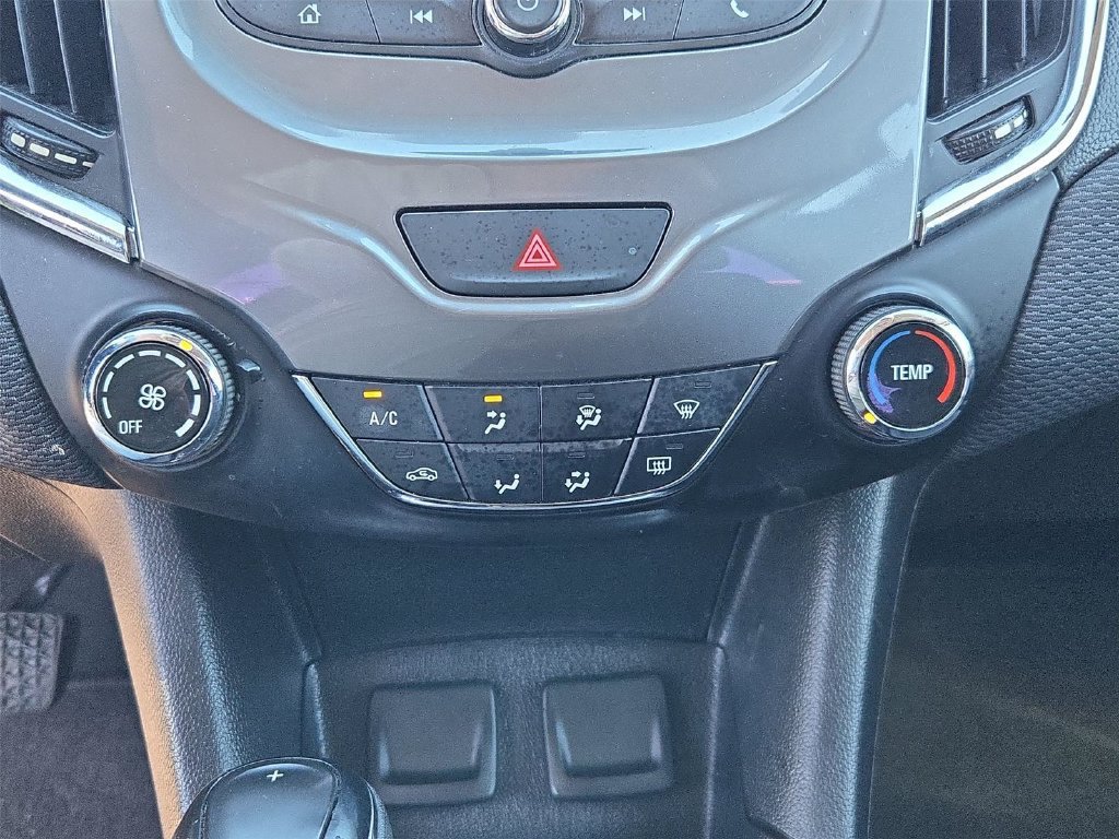 2018 Chevrolet Cruze LT - Photo 25