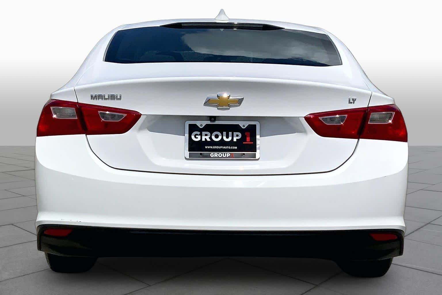 Used 2023 Summit White Chevrolet LT image 5