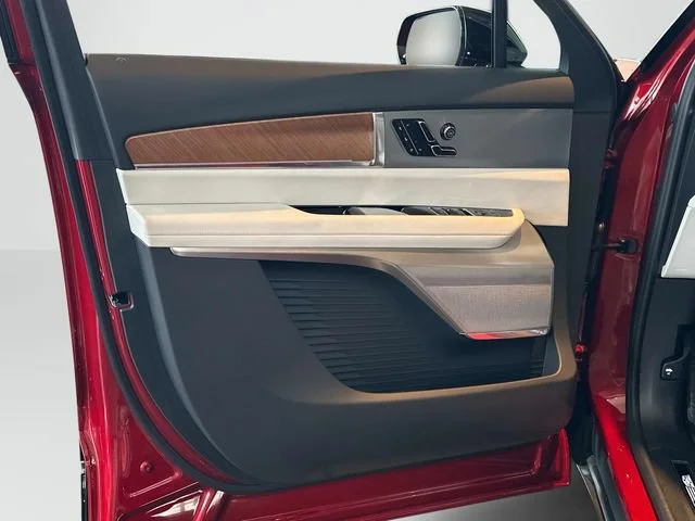 2026 Cadillac VISTIQ Luxury - Photo 8