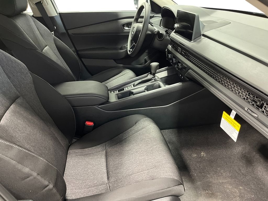New 2026 Platinum White Pearl Honda LX image 23